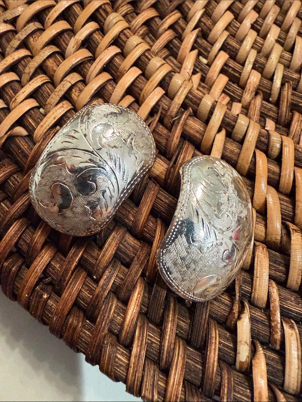 SU 925 Sterling Silver Vintage Hand Chased Filigree Clip On Earrings